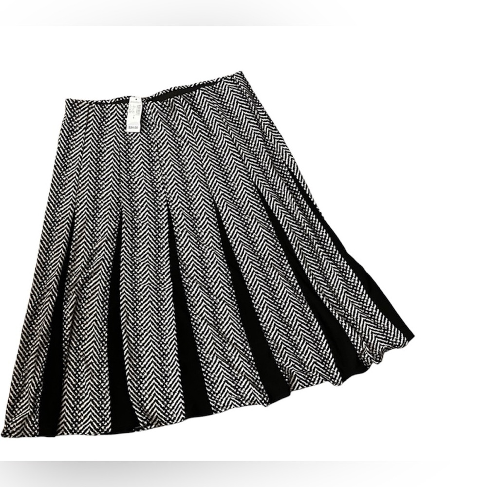 Roz & Ali Black and White Skirt - Picture 2 of 3